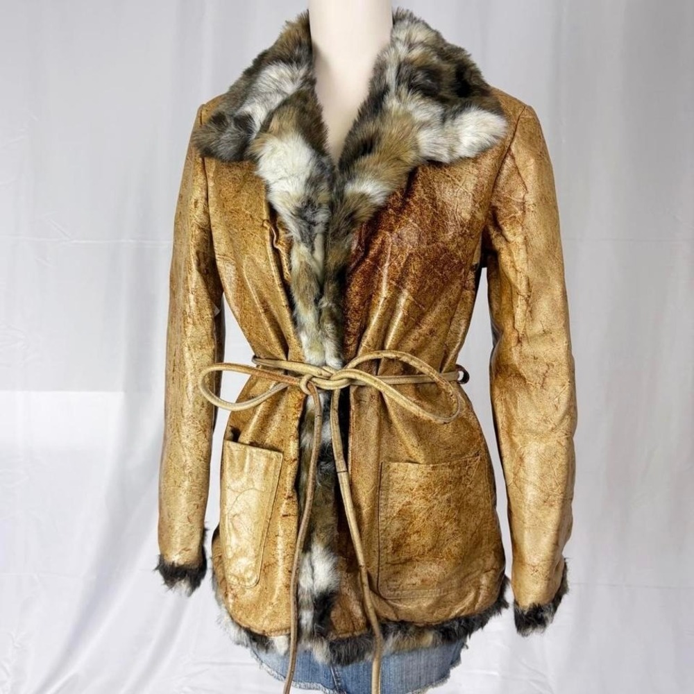 Y2K Italian leather jacket faux fur collar size 44 penny lane